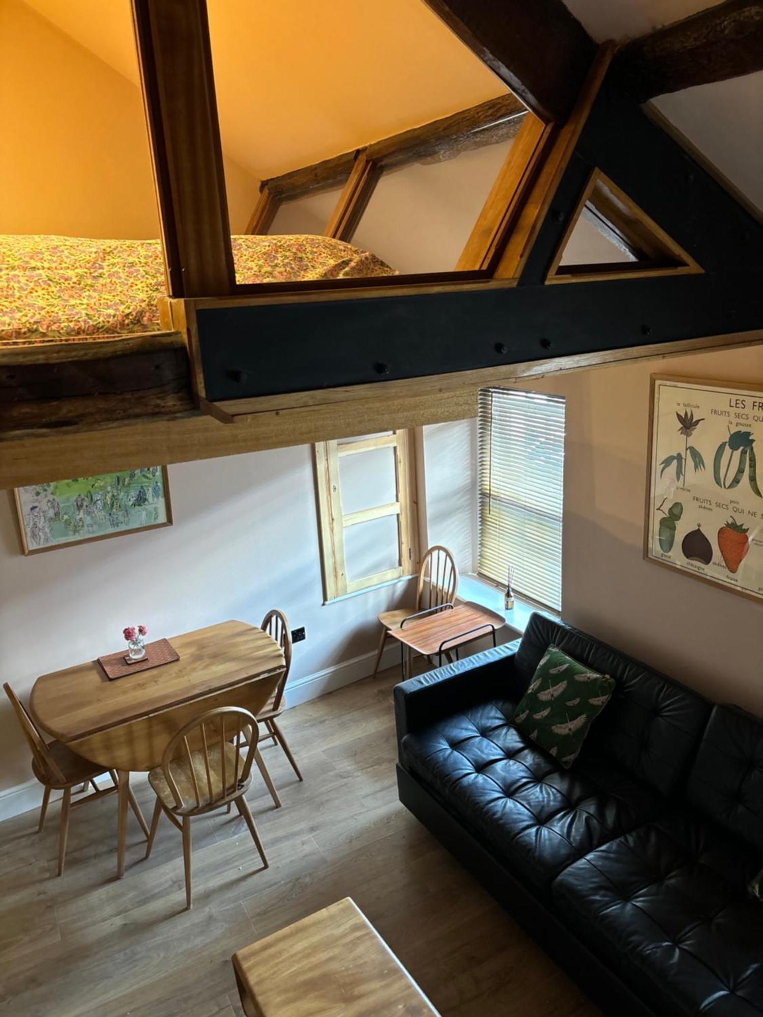 Piedaterrelakedistrict Apartment *